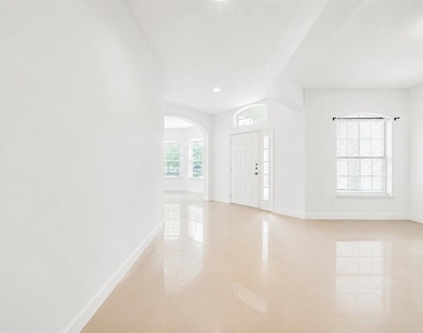909 Summit Ash Court - Photo Thumbnail 3