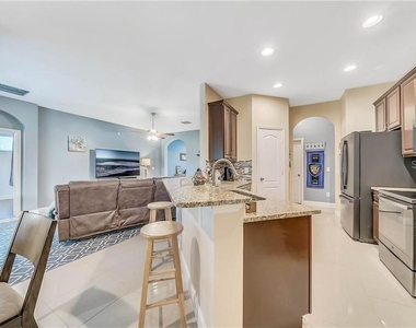 909 Summit Ash Court - Photo Thumbnail 6