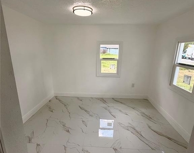 5228 Andrus Avenue - Photo Thumbnail 17