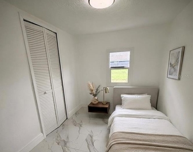 5228 Andrus Avenue - Photo Thumbnail 3