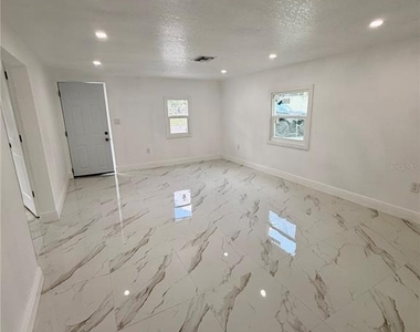 5228 Andrus Avenue - Photo Thumbnail 8