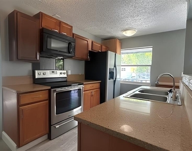 1025 25th Street - Photo Thumbnail 1