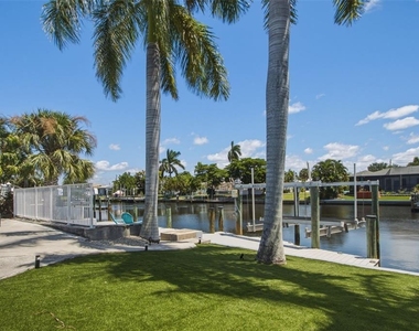 12262 Boat Shell Dr - Photo Thumbnail 3