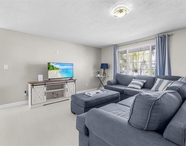 12262 Boat Shell Dr - Photo Thumbnail 9