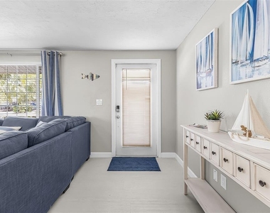 12262 Boat Shell Dr - Photo Thumbnail 7