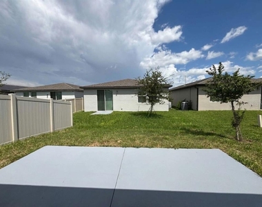 2727 San Marco Way - Photo Thumbnail 26