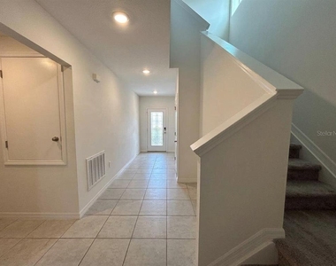 2727 San Marco Way - Photo Thumbnail 4