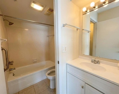 1103 Cypress Gardens Boulevard - Photo Thumbnail 8
