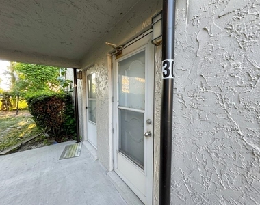 1103 Cypress Gardens Boulevard - Photo Thumbnail 1