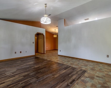 7115 Sw 80th Avenue - Photo Thumbnail 13