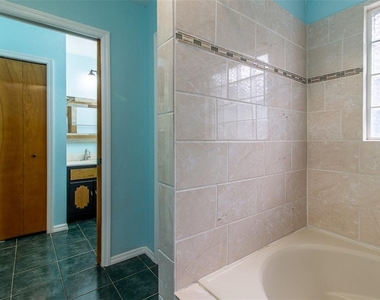 7115 Sw 80th Avenue - Photo Thumbnail 36