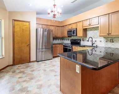 7115 Sw 80th Avenue - Photo Thumbnail 12