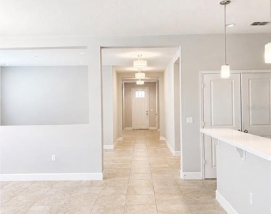 11537 Chateaubriand Avenue - Photo Thumbnail 5