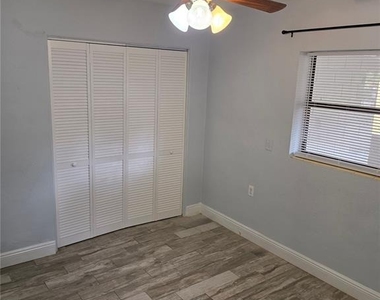 2205 1/2 S Park Avenue - Photo Thumbnail 14