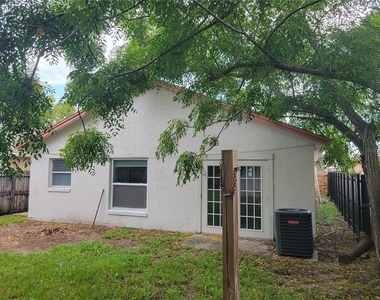 9827 Dean Cove Lane - Photo Thumbnail 24