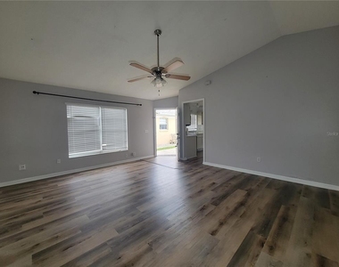 9827 Dean Cove Lane - Photo Thumbnail 3
