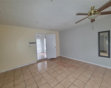9827 Dean Cove Lane - Photo Thumbnail 9