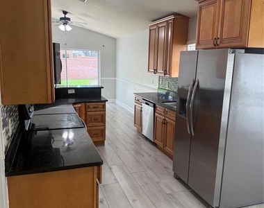 6778 Fernridge Drive - Photo Thumbnail 7