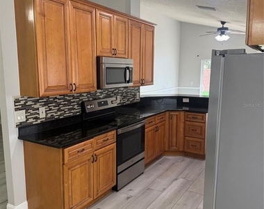 6778 Fernridge Drive - Photo Thumbnail 4