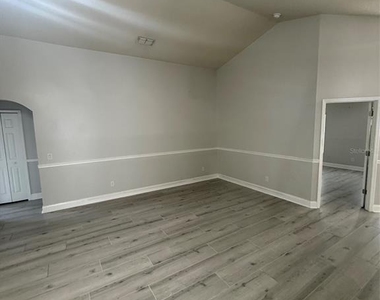 6778 Fernridge Drive - Photo Thumbnail 12