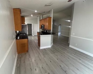 6778 Fernridge Drive - Photo Thumbnail 17