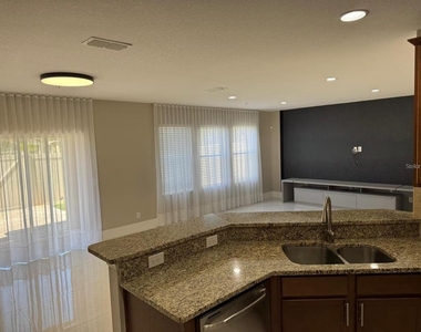 2091 Bent Grass Avenue - Photo Thumbnail 13