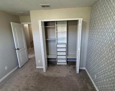 2091 Bent Grass Avenue - Photo Thumbnail 29