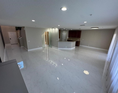 2091 Bent Grass Avenue - Photo Thumbnail 6