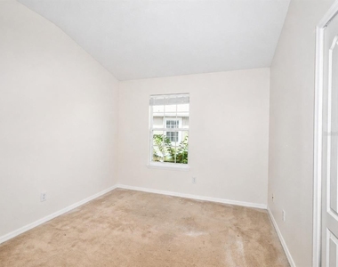 745 Ashworth Overlook Drive - Photo Thumbnail 17