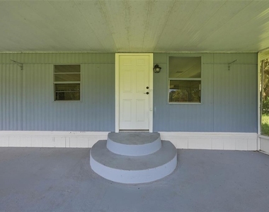 1096 Navajo Drive - Photo Thumbnail 3