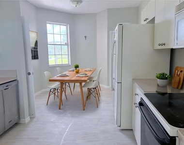 2406 David Avenue - Photo Thumbnail 4