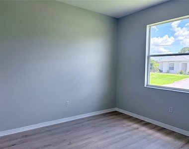 2406 David Avenue - Photo Thumbnail 10