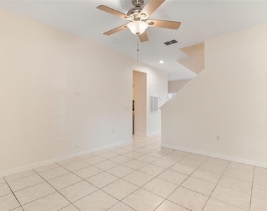 7565 Plantation Circle - Photo Thumbnail 7