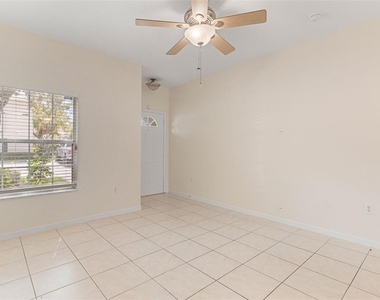 7565 Plantation Circle - Photo Thumbnail 6
