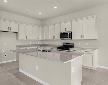 10411 Park Estates Avenue - Photo Thumbnail 7