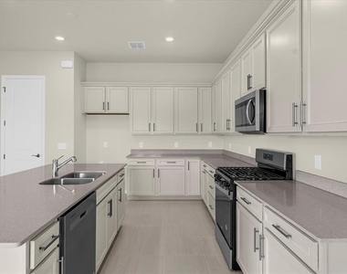 10411 Park Estates Avenue - Photo Thumbnail 51