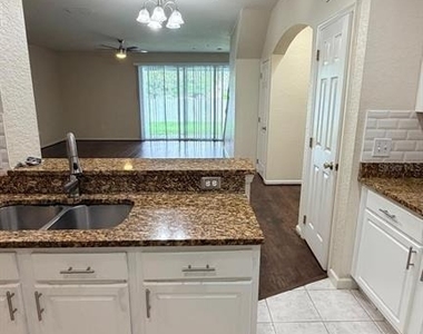 3114 Ashland Lane - Photo Thumbnail 7