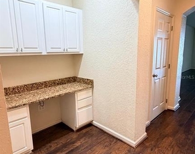 3114 Ashland Lane - Photo Thumbnail 2