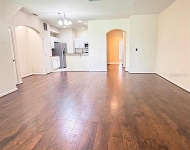 3114 Ashland Lane - Photo Thumbnail 8