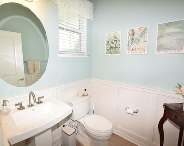 2488 Cedar Rose Street - Photo Thumbnail 13