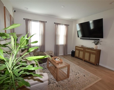 2488 Cedar Rose Street - Photo Thumbnail 17