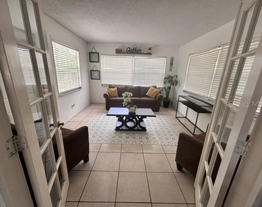 8218 43rd Avenue W - Photo Thumbnail 5