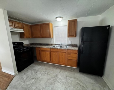 1001 Ne 77th Street - Photo Thumbnail 5