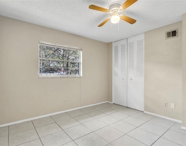 230 S 4th Street - Photo Thumbnail 10