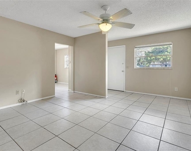230 S 4th Street - Photo Thumbnail 2