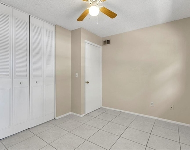 230 S 4th Street - Photo Thumbnail 13