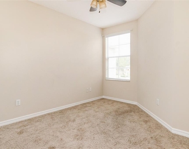 9426 Silver Buttonwood Street - Photo Thumbnail 15