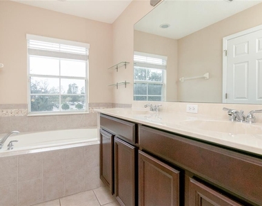 9426 Silver Buttonwood Street - Photo Thumbnail 22