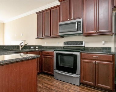 9426 Silver Buttonwood Street - Photo Thumbnail 8