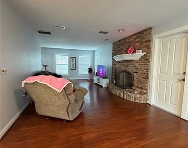 235 Hartridge Hills Drive - Photo Thumbnail 7
